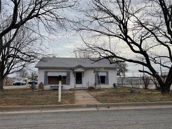 415 Colorado Avenue, Graham, TX 76450