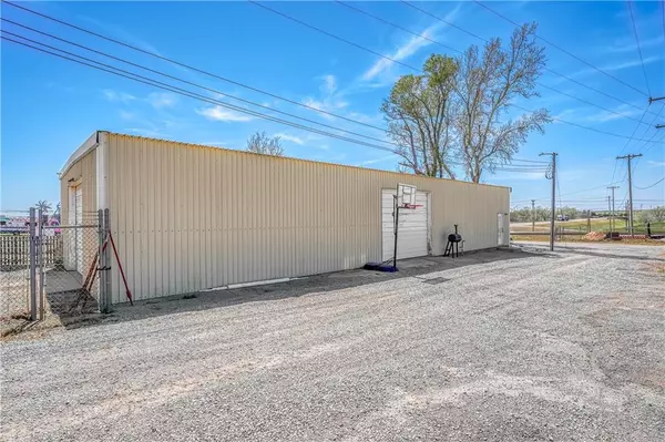 101 N West- Tract #3 Street, Cordell, OK 73632