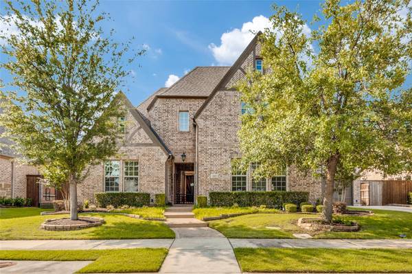 612 Creekway Drive, Irving, TX 75039