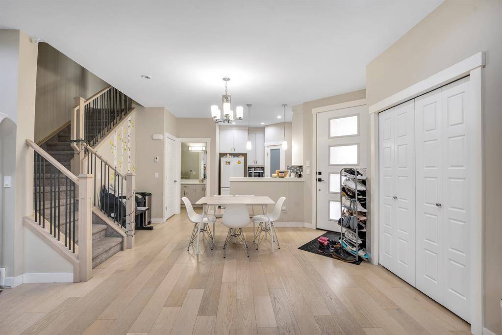 Calgary, AB t3b0a9,4517 Bowness RD NW #2