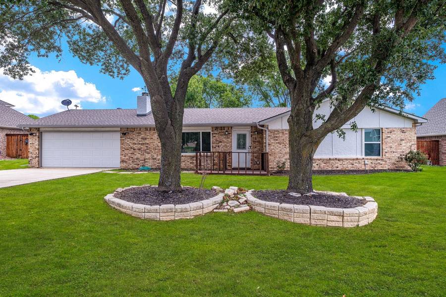 730 Meadow Lake Drive, Lakewood Village, TX 75068