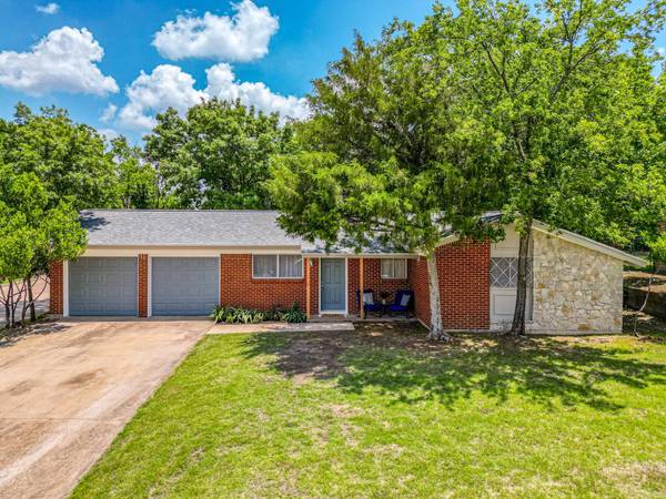 1301 Sloan Street, Weatherford, TX 76086