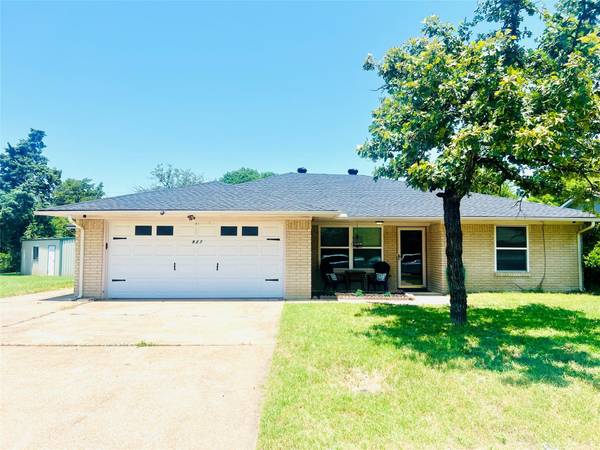 927 Harrington Drive,  Cedar Hill,  TX 75104