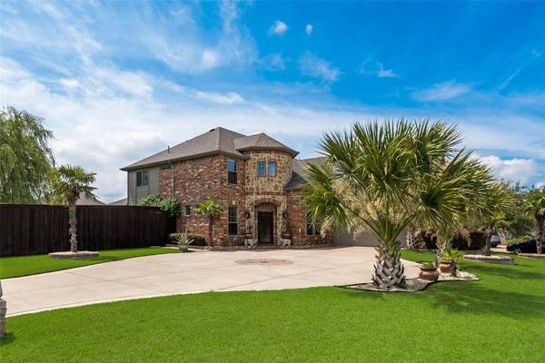 202 Fox Hollow Boulevard, Forney, TX 75126