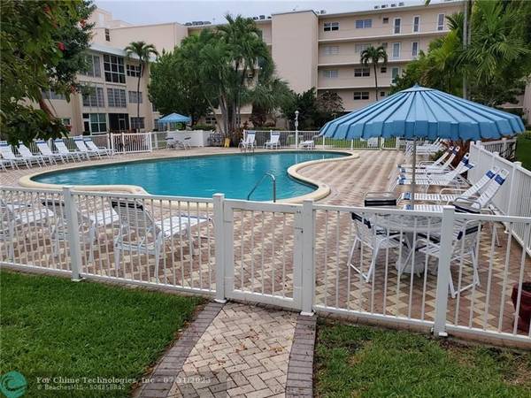 Pompano Beach, FL 33062,1481 S Ocean Blvd  #308