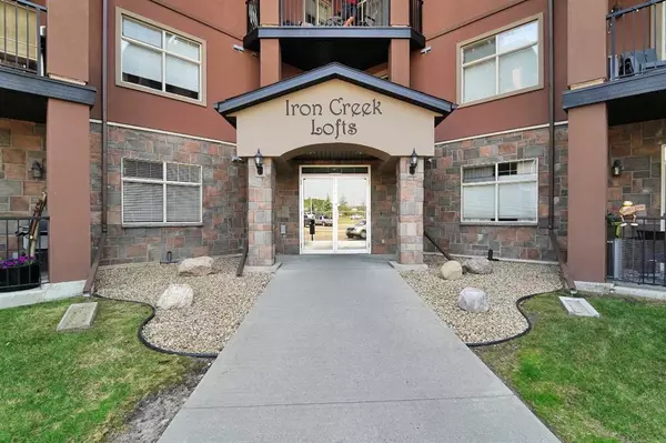 Red Deer, AB T4R0J8,69 Ironstone DR #215