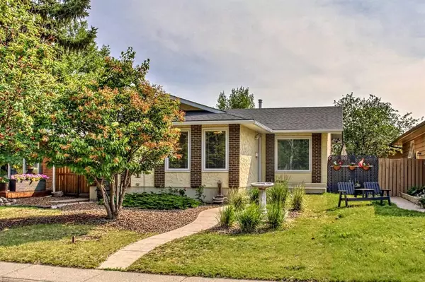 Calgary, AB T2X 1L1,115 Midbend CRES SE