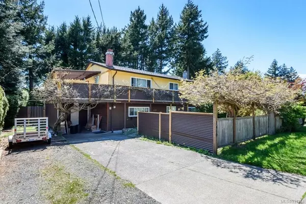 Comox, BC V9M 3G5,1419 Hillside Ave