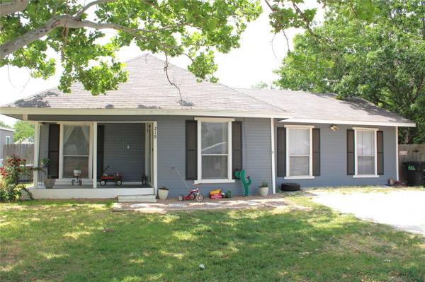 218 Garza Avenue, Tuscola, TX 79562