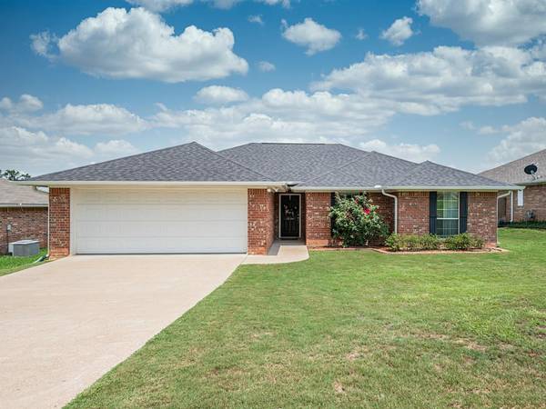 19049 Gainesway Drive, Flint, TX 75762