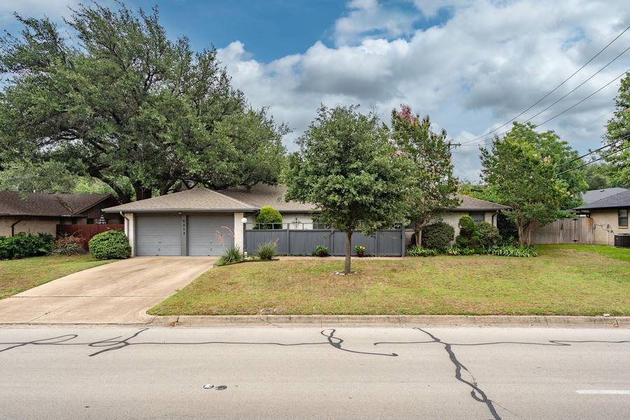 5213 South Drive, Fort Worth, TX 76132