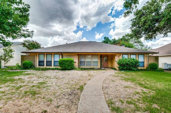 1714 Auburn Drive, Richardson, TX 75081