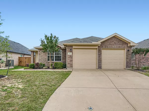 317 Fossil Bridge Drive, Fort Worth, TX 76131