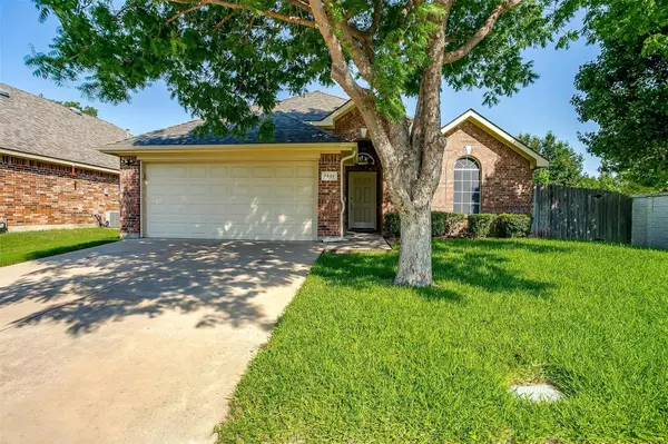 Arlington, TX 76016,7801 Quiet Waters Drive