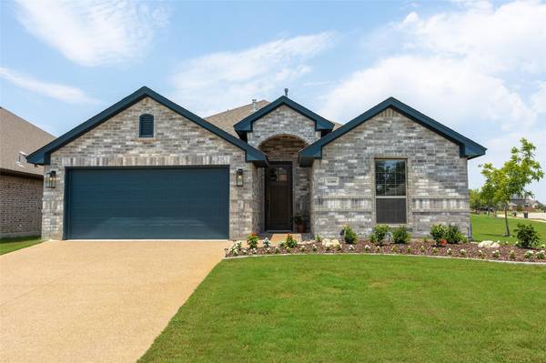 11000 Trail Ridge Drive, Benbrook, TX 76126