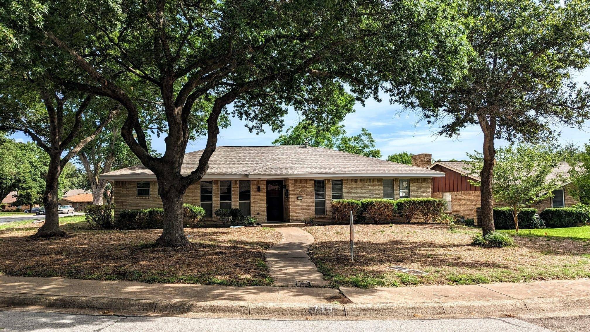 719 Madrid Drive,  Duncanville,  TX 75116