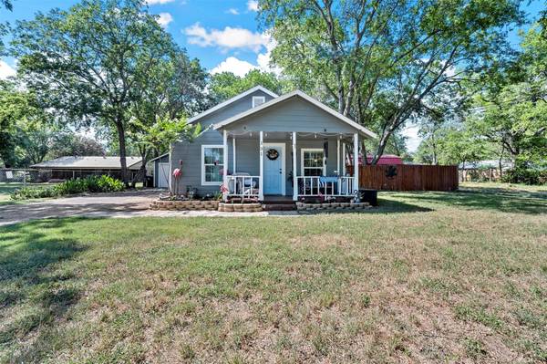 131 Columbia Street, Cleburne, TX 76031