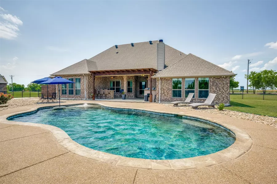 15330 Sam Reynolds Road, Justin, TX 76247