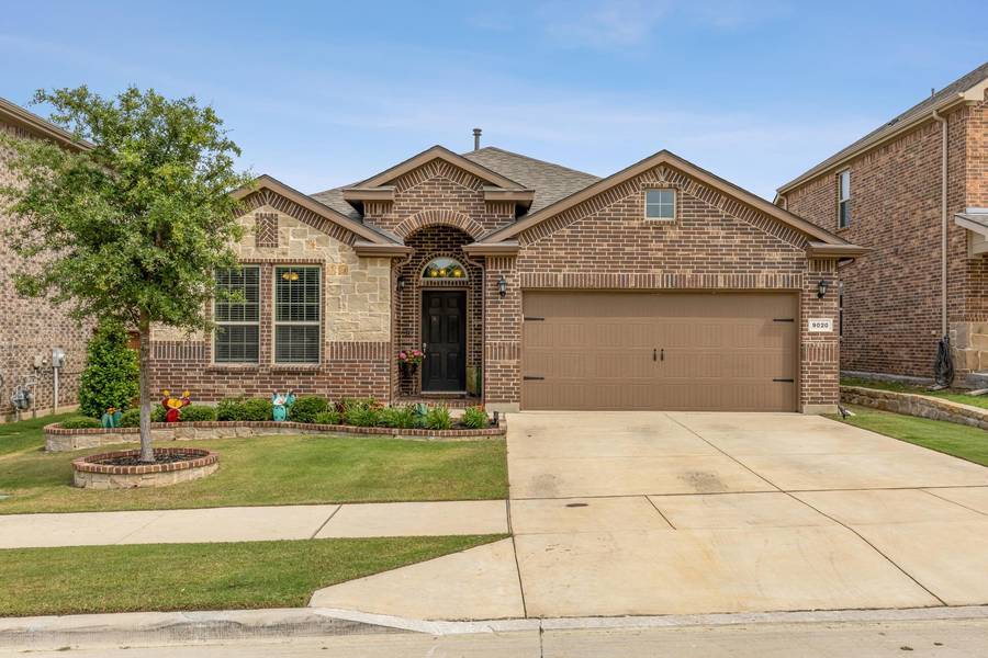 9020 Bronze Meadow Drive, Fort Worth, TX 76131