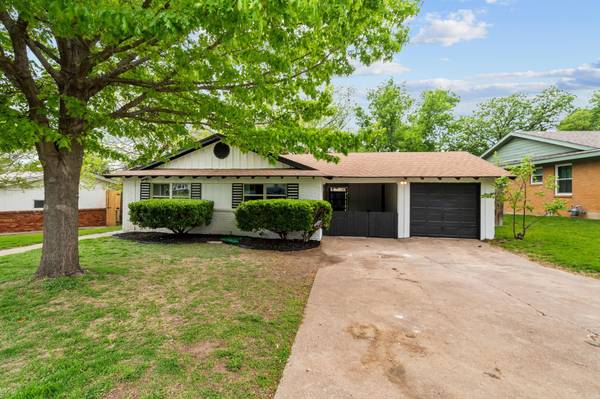 4912 Odessa Avenue,  Fort Worth,  TX 76133