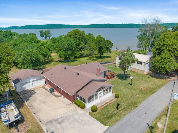 658 N Elm,  Eufaula,  OK 74432