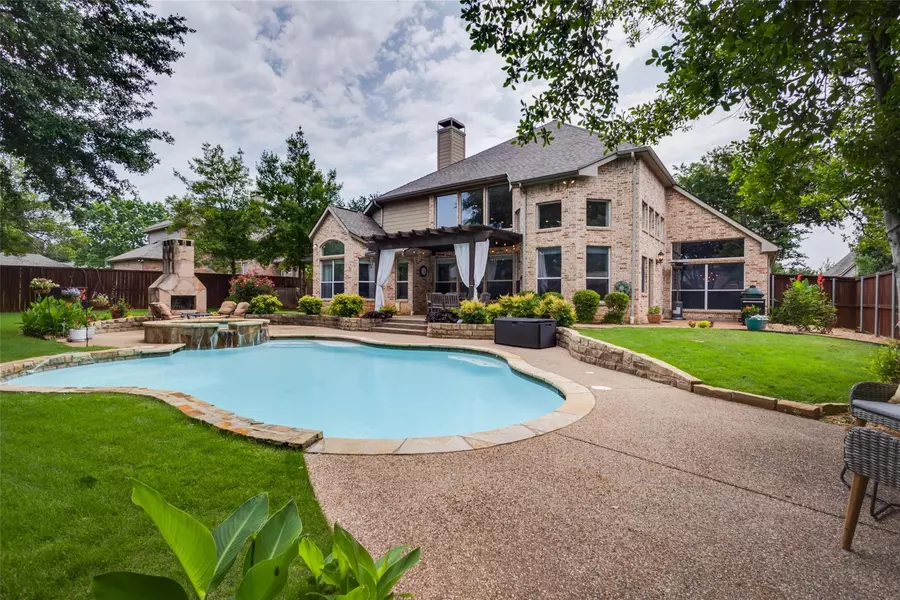 3704 Sandhurst Drive, Flower Mound, TX 75022