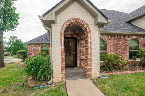 3302 Old Jacksonville Road #B, Tyler, TX 75701