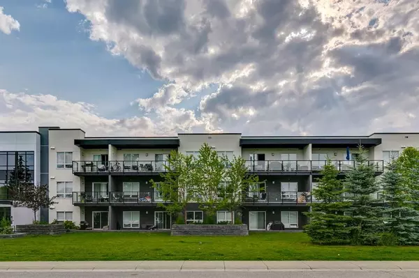 Calgary, AB T2X0X5,15233 1 ST SE #309