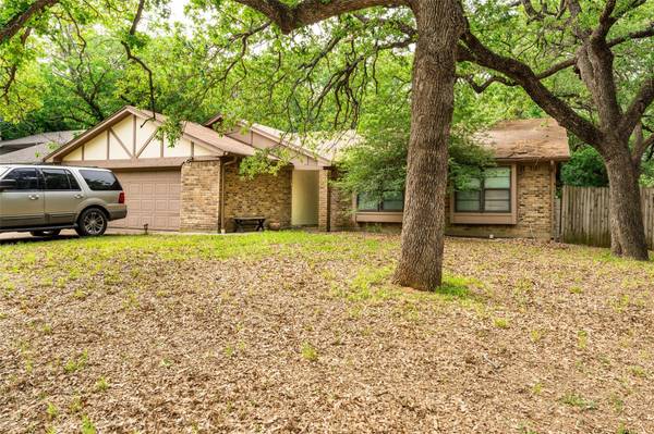 2204 Bainwood Trail, Arlington, TX 76015