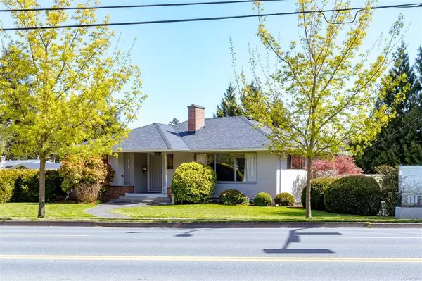 Saanich, BC V8X 1L1,4119 Quadra St