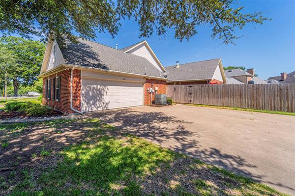 Rowlett, TX 75088,1609 Palomino Drive