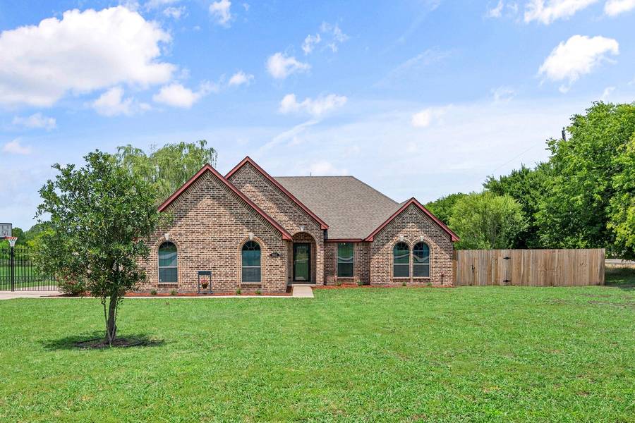 1012 Savannah Lane, Oak Ridge, TX 75142