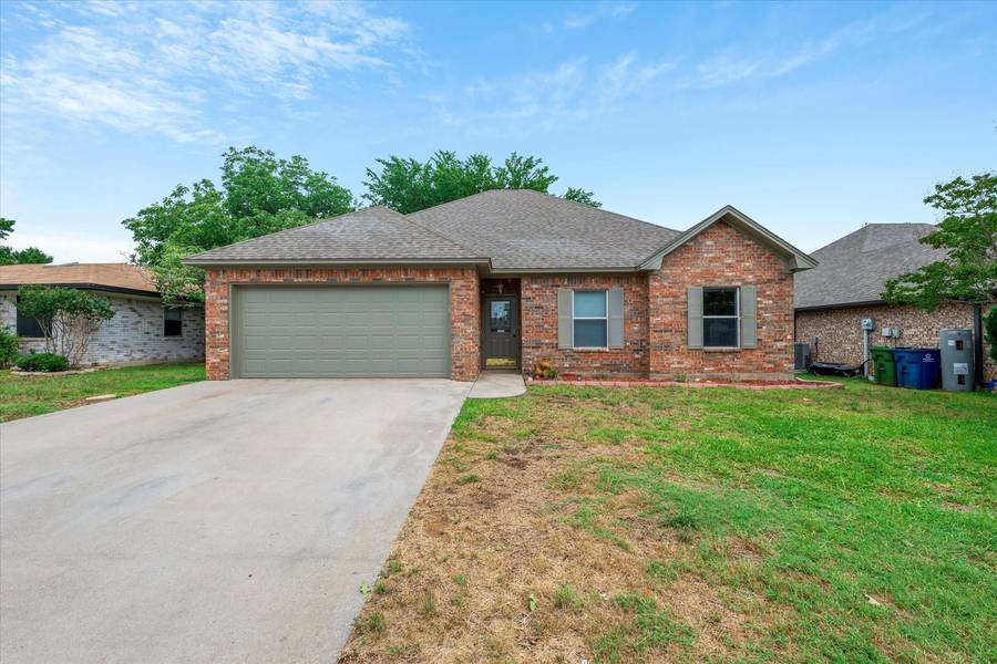 213 Glory Street, Aubrey, TX 76227