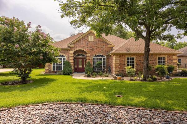 9411 S Longwood Drive, Granbury, TX 76049