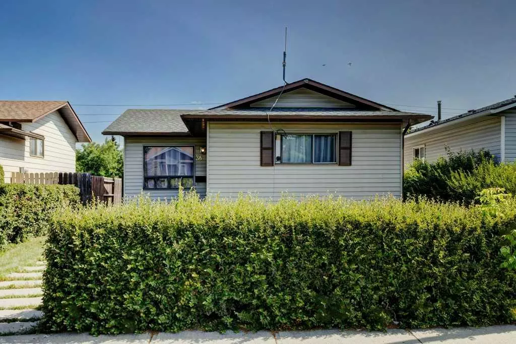 Calgary, AB T3K 2G9,36 Bedwood CRES NE