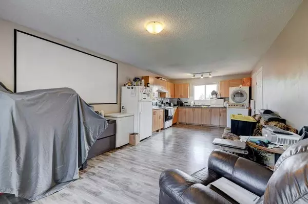 Calgary, AB T3K 2G9,36 Bedwood CRES NE