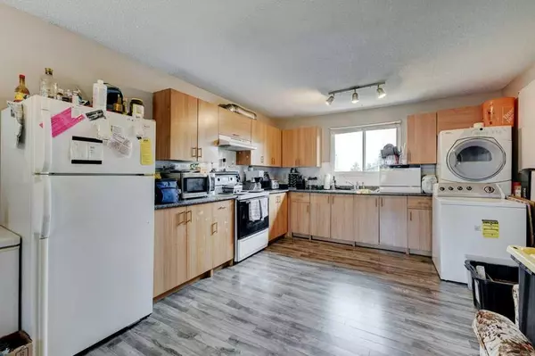 Calgary, AB T3K 2G9,36 Bedwood CRES NE