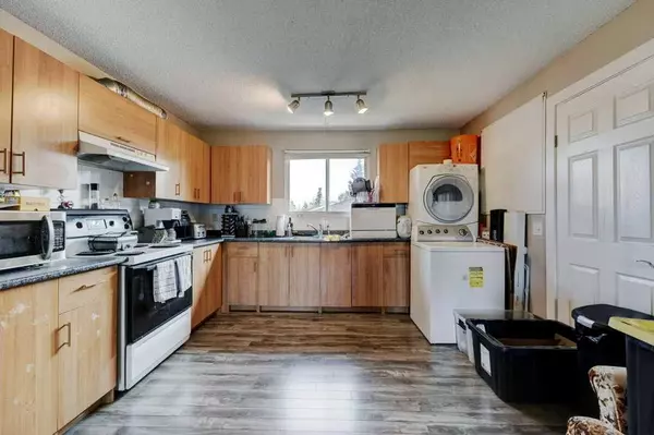 Calgary, AB T3K 2G9,36 Bedwood CRES NE