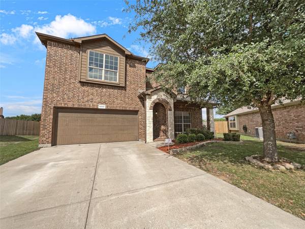 8020 Wyoming Drive, Fort Worth, TX 76131