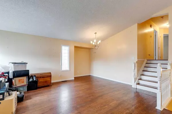 Calgary, AB T2Z2M2,167 Douglas Ridge Mews SE