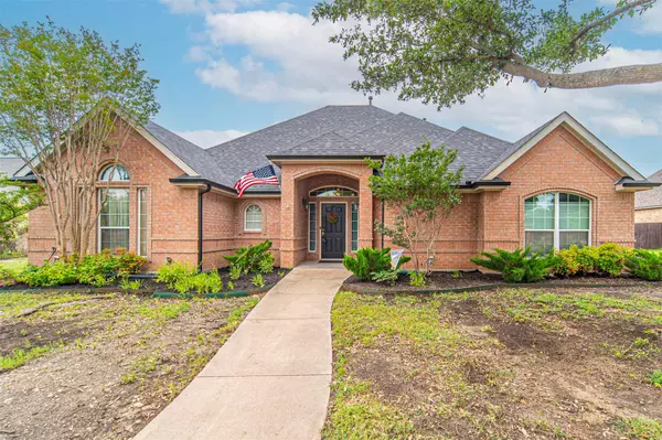 3021 Coventry Lane, Waxahachie, TX 75165