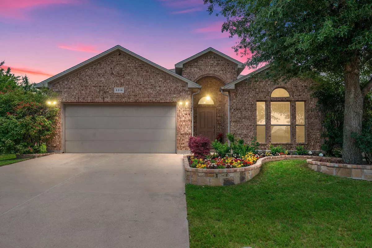 Fort Worth, TX 76179,5316 Grayson Ridge Drive