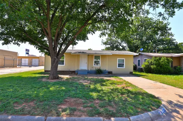 1338 S Crockett Drive, Abilene, TX 79605