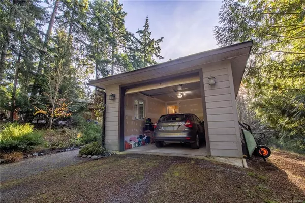 Pender Island, BC V0N 2M2,3731 Bosun Way