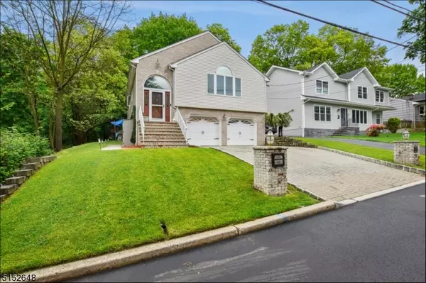 19 Lafayette Ave, Dumont Boro, NJ 07628