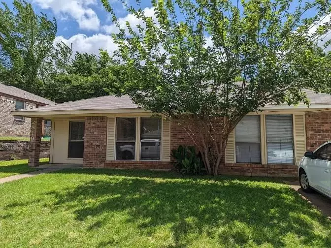 2519 Windy Pine Lane, Arlington, TX 76015