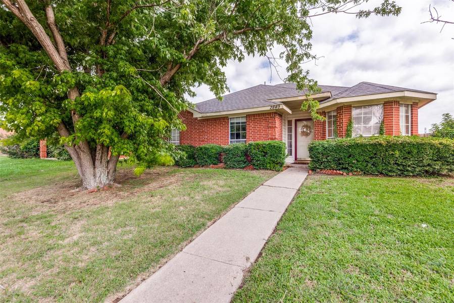 2849 Coral Drive, Lancaster, TX 75146