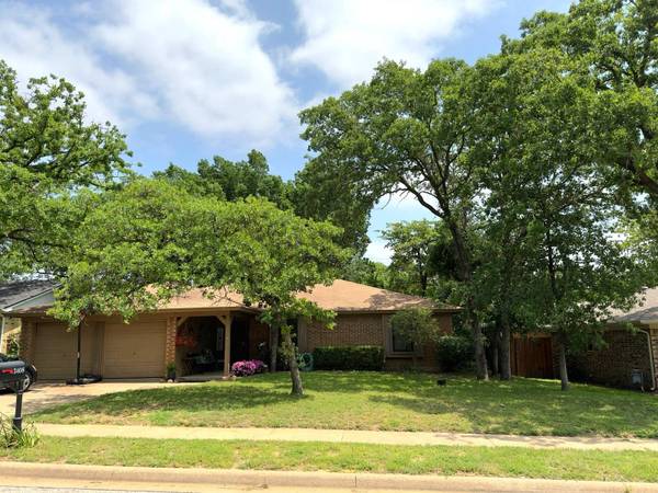 3408 Pin Oak Lane, Bedford, TX 76021