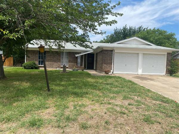 1014 Duane Street, Benbrook, TX 76126