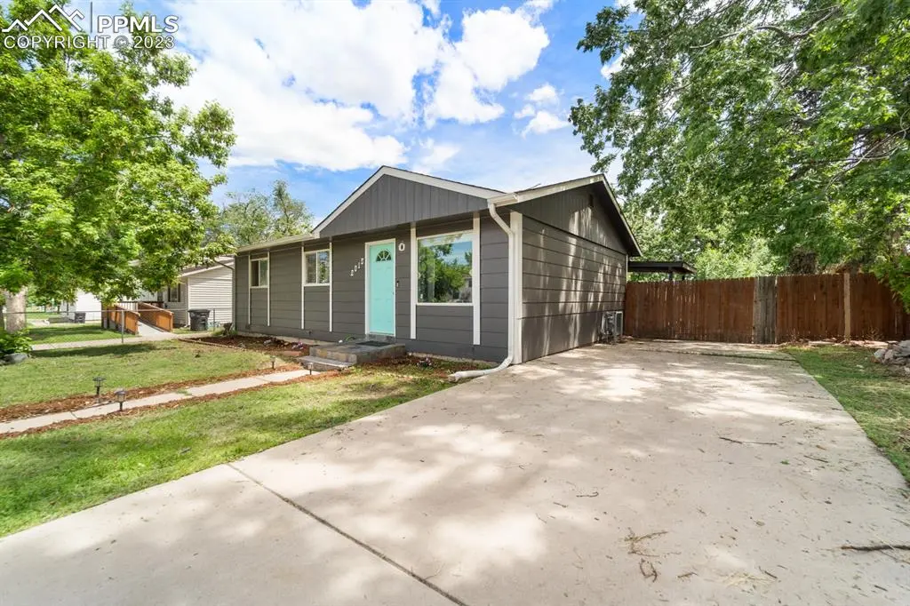 2015 McCooke DR, Colorado Springs, CO 80910